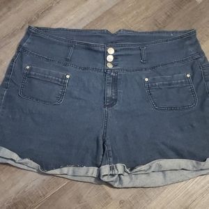 Reign Denim Shorts size 20. Loose fit.